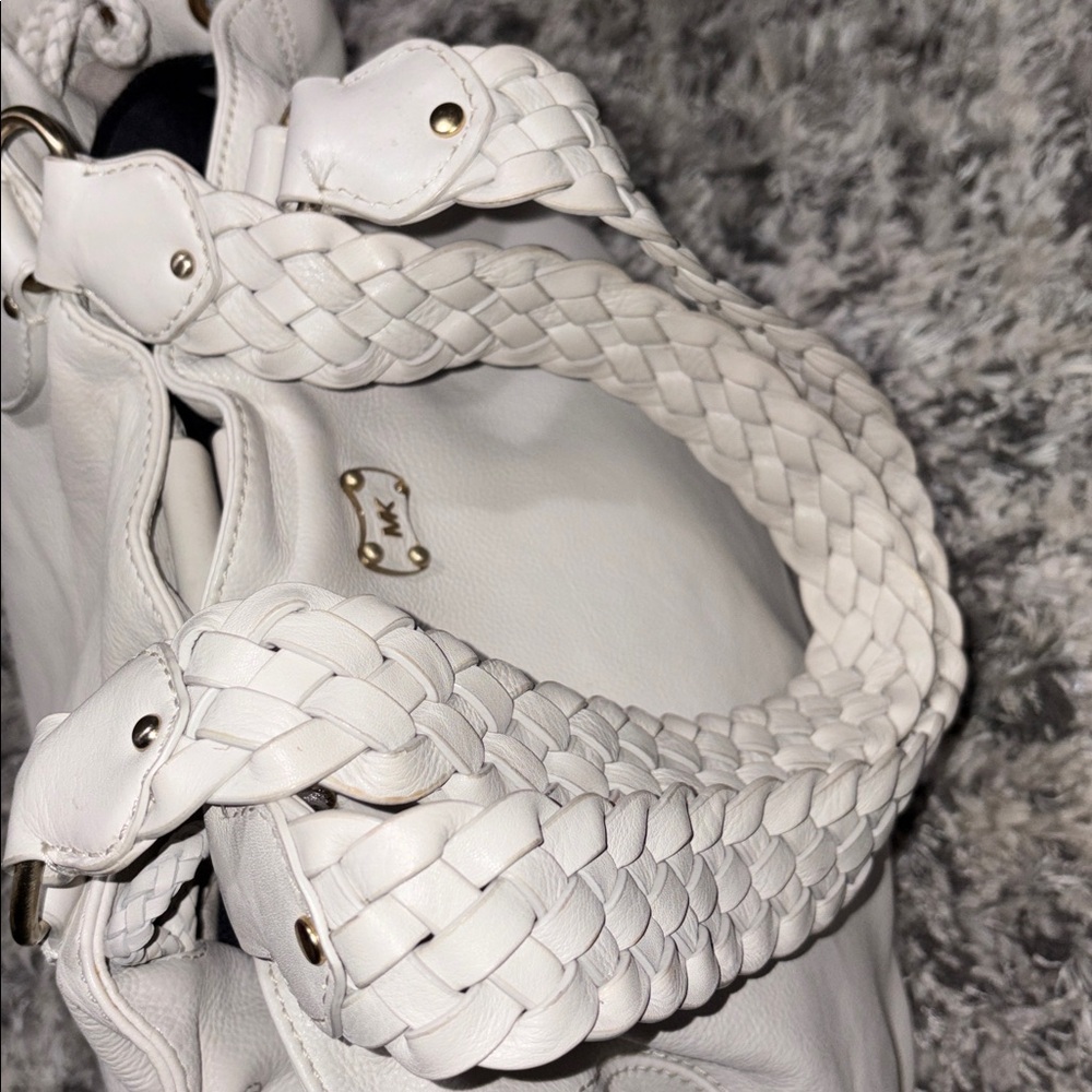 Michael Kors White Leather Tote Bag - Picture 10 of 16
